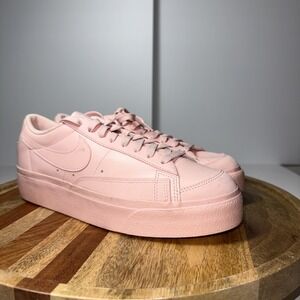 WOMENS NIKE BLAZER LOW PLATFORM PINK ROSE SNEAKER SIZE 10 SPORTSWEAR DJ0292-600